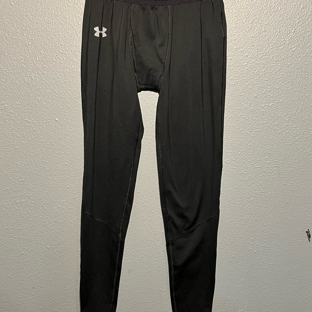 Under Armour ColdGear Mens M Black Long Sleeve Base Layer Thermal Compression